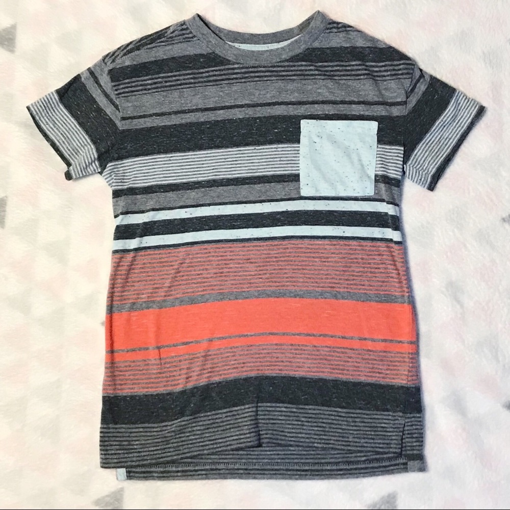 Boys striped t-shirt size S (6/7)